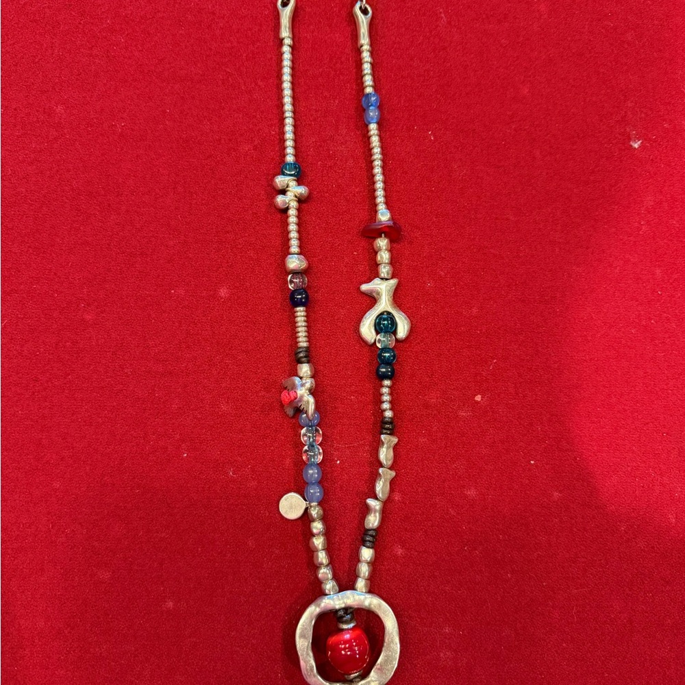 RARE UNO de 50 Silver Necklace with Red and Blue Accents - Mother Earth - Picture 3 of 8